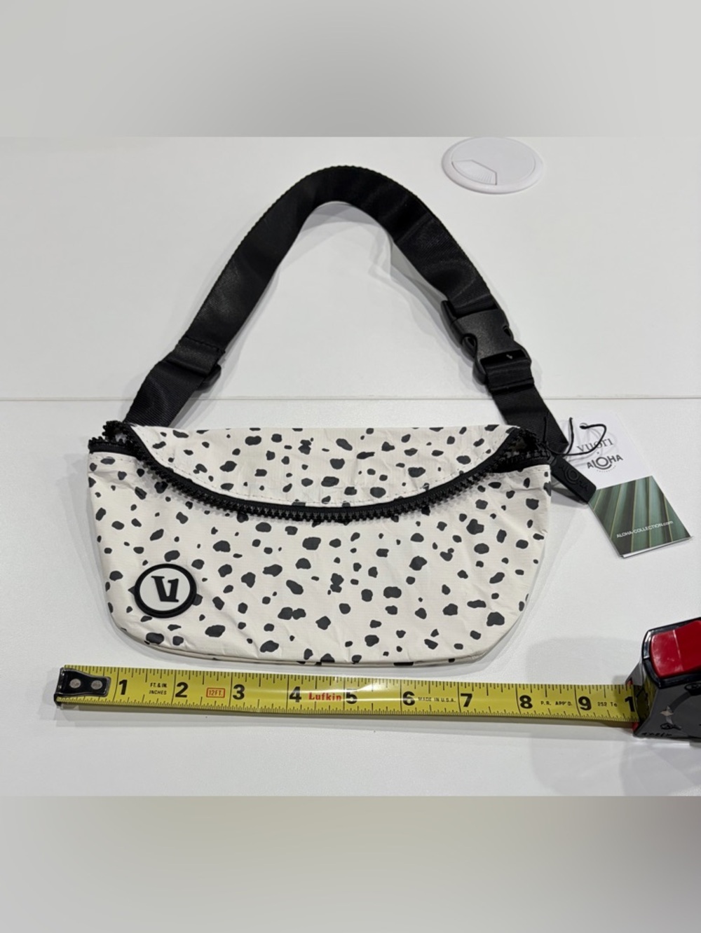 Vuori ALOHA-Mini Hip Pack Waist Black White NWT Internal Zipper Belt Bag - Picture 6 of 9